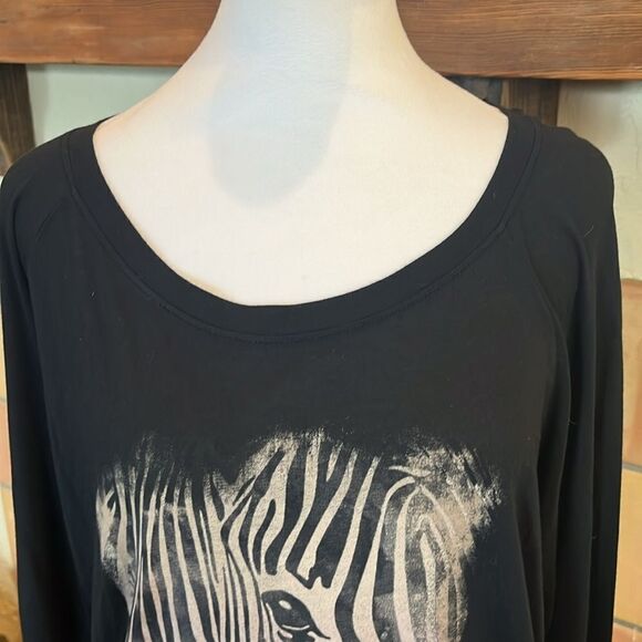 Bird & Vine Black and Tan Zebra Print Long Sleeved Tee, size S - Picture 2 of 8